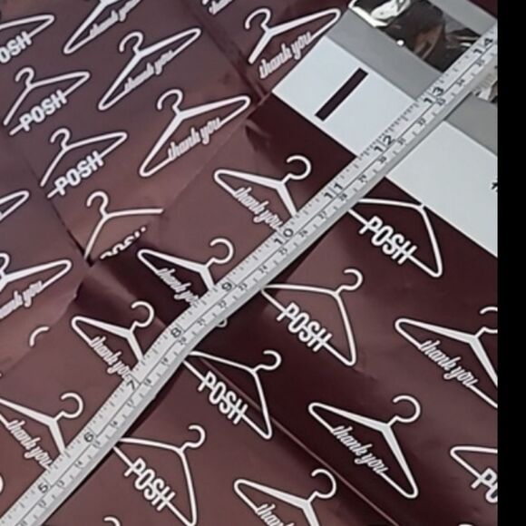 Posh polymailer envelope to send your Poshmark items in mail mailer Burgundy - Picture 7 of 11